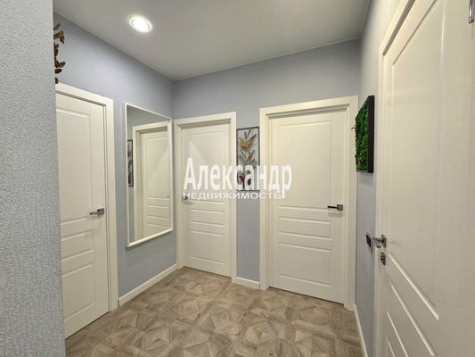 Продам трехкомнатную (3-комн.) квартиру, Космонавтов пр-кт, 102к1, Санкт-Петербург г