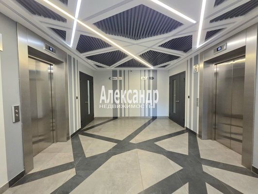 Продам трехкомнатную (3-комн.) квартиру, Космонавтов пр-кт, 102к1, Санкт-Петербург г