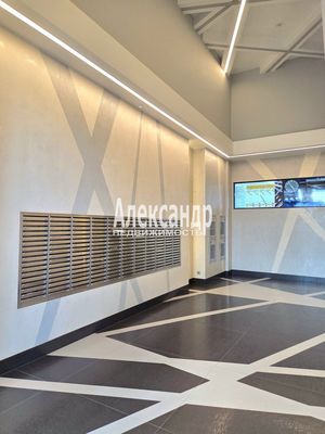 Продам трехкомнатную (3-комн.) квартиру, Космонавтов пр-кт, 102к1, Санкт-Петербург г
