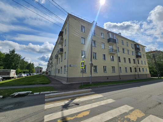 Продам двухкомнатную (2-комн.) квартиру, Казанская ул, 78, Киров г
