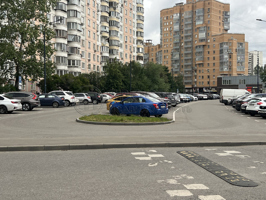Продам трехкомнатную (3-комн.) квартиру, Братиславская ул, 8, Москва г
