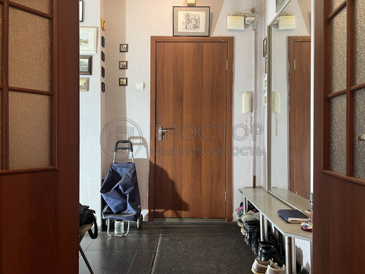 Продам трехкомнатную (3-комн.) квартиру, Братиславская ул, 8, Москва г