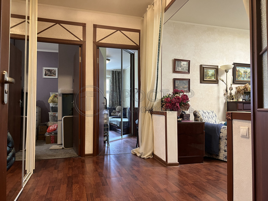 Продам трехкомнатную (3-комн.) квартиру, Братиславская ул, 8, Москва г