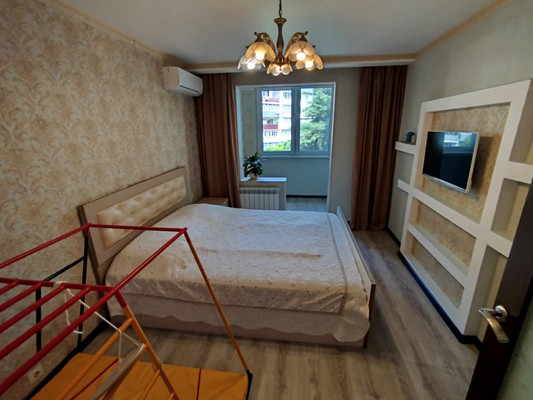 Продам двухкомнатную (2-комн.) квартиру, 6, Тюменский п