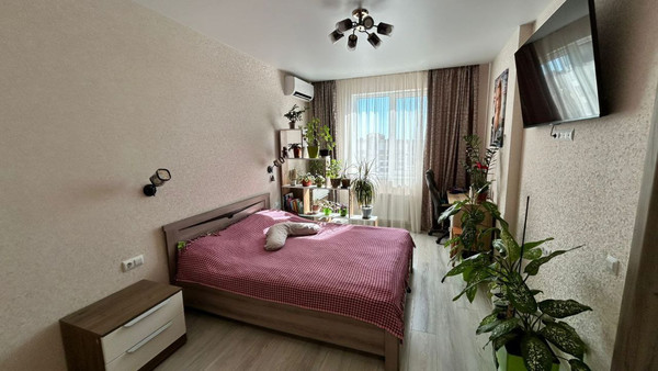 Продам однокомнатную (1-комн.) квартиру, Крымской весны ул, 4К1А, Мирное с
