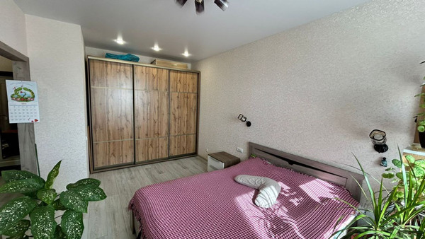 Продам однокомнатную (1-комн.) квартиру, Крымской весны ул, 4К1А, Мирное с