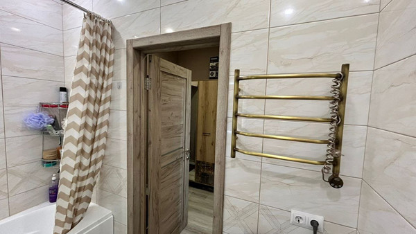 Продам однокомнатную (1-комн.) квартиру, Крымской весны ул, 4К1А, Мирное с