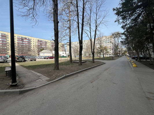 Продам однокомнатную (1-комн.) квартиру, 60 лет Октября ул, 17, Симферополь г