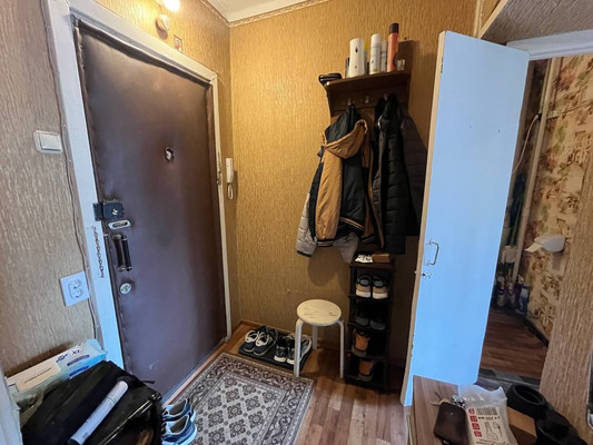 Продам однокомнатную (1-комн.) квартиру, 60 лет Октября ул, 17, Симферополь г