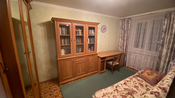 Продам двухкомнатную (2-комн.) квартиру, им. Матэ Залки ул, 7кд, Симферополь г