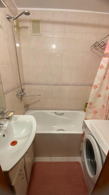 Продам двухкомнатную (2-комн.) квартиру, им. Матэ Залки ул, 7кд, Симферополь г