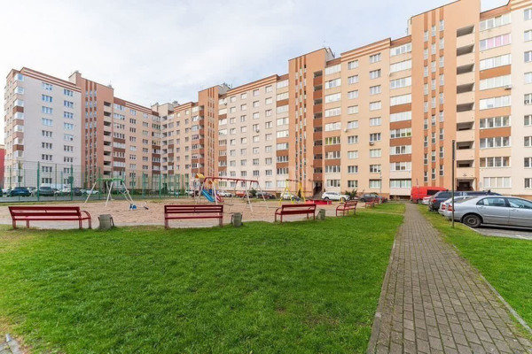 Продам однокомнатную (1-комн.) квартиру, В.Денисова ул, 1-11, Калининград г