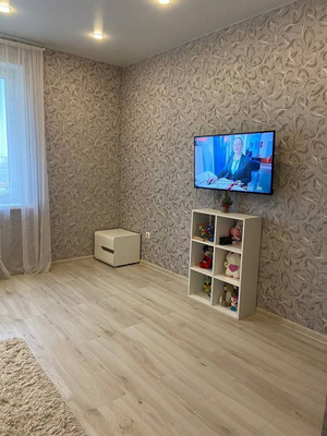 Продам однокомнатную (1-комн.) квартиру, В.Денисова ул, 1-11, Калининград г