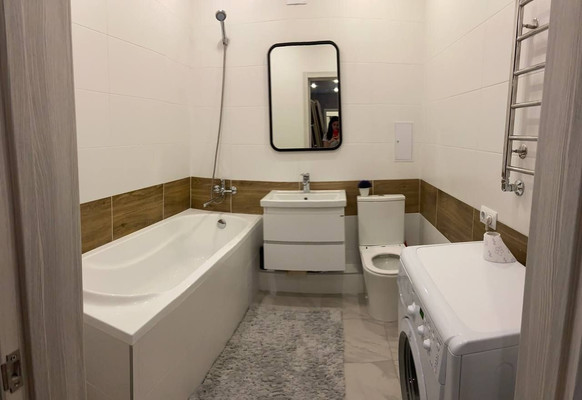 Продам однокомнатную (1-комн.) квартиру, В.Денисова ул, 1-11, Калининград г