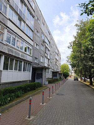 Продам двухкомнатную (2-комн.) квартиру, Аксакова ул, 84, Калининград г