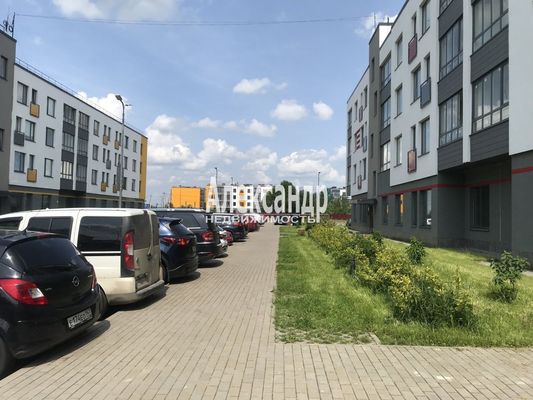Продам однокомнатную (1-комн.) квартиру, Кутышева ул, 9к2, Малое Верево д