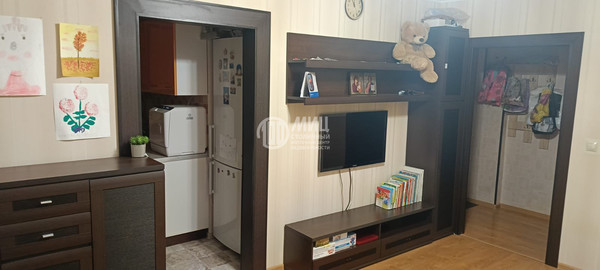 Продам трехкомнатную (3-комн.) квартиру, Фомичёвой ул, 14к3, Москва г