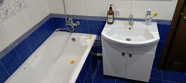 Продам трехкомнатную (3-комн.) квартиру, Фомичёвой ул, 14к3, Москва г