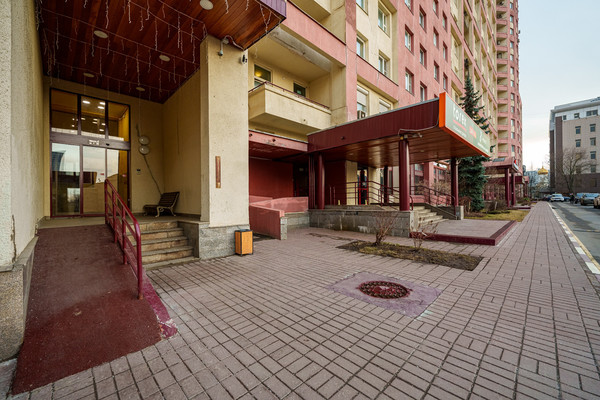 Продам многокомнатную квартиру, Мичуринский пр-кт, 29, Москва г