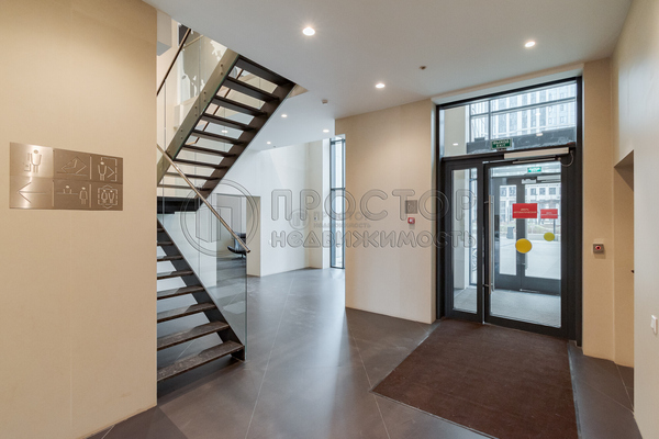 Продам трехкомнатную (3-комн.) квартиру, Лобачевского ул, 120к1, Москва г