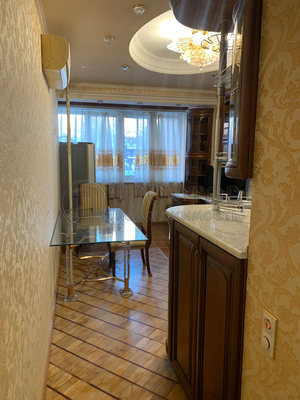 Продам многокомнатную квартиру, Челябинская ул, 13, Москва г