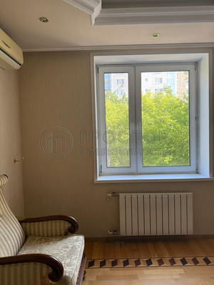 Продам многокомнатную квартиру, Челябинская ул, 13, Москва г