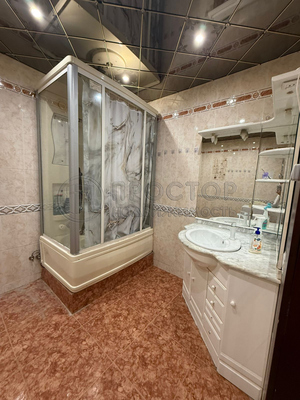 Продам многокомнатную квартиру, Челябинская ул, 13, Москва г