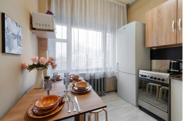 Продам однокомнатную (1-комн.) квартиру, Козихинский Б. пер, 1, Москва г