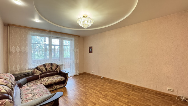 Продам трехкомнатную (3-комн.) квартиру, Морозова ул, 170, Сыктывкар г