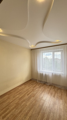 Продам трехкомнатную (3-комн.) квартиру, Морозова ул, 170, Сыктывкар г