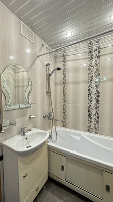 Продам трехкомнатную (3-комн.) квартиру, Морозова ул, 170, Сыктывкар г