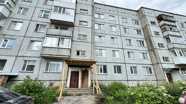 Продам трехкомнатную (3-комн.) квартиру, Морозова ул, 170, Сыктывкар г