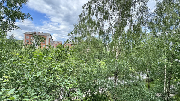 Продам трехкомнатную (3-комн.) квартиру, Морозова ул, 170, Сыктывкар г