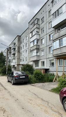 Продам трехкомнатную (3-комн.) квартиру, Морозова ул, 170, Сыктывкар г