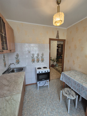 Продам двухкомнатную (2-комн.) квартиру, Физкультурная ул, 120, Южно-Сахалинск г