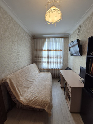Продам двухкомнатную (2-комн.) квартиру, Физкультурная ул, 120, Южно-Сахалинск г