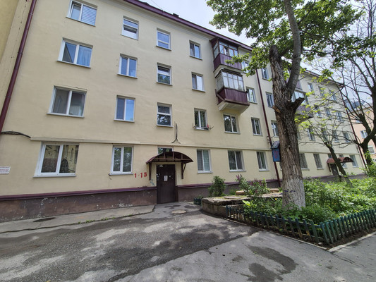 Продам двухкомнатную (2-комн.) квартиру, Физкультурная ул, 120, Южно-Сахалинск г
