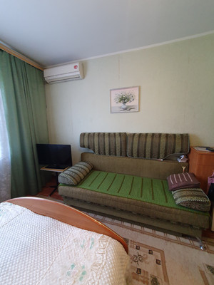 Продам двухкомнатную (2-комн.) квартиру, Строителей пр-кт, 11а, Волгодонск г