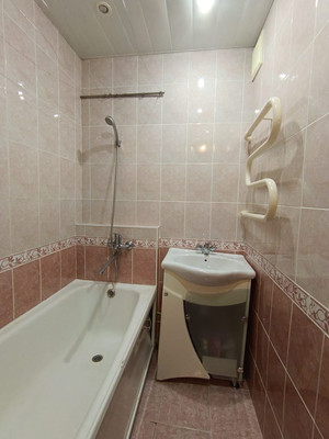 Продам трехкомнатную (3-комн.) квартиру, Дружинина ул, 63, Нижний Тагил г