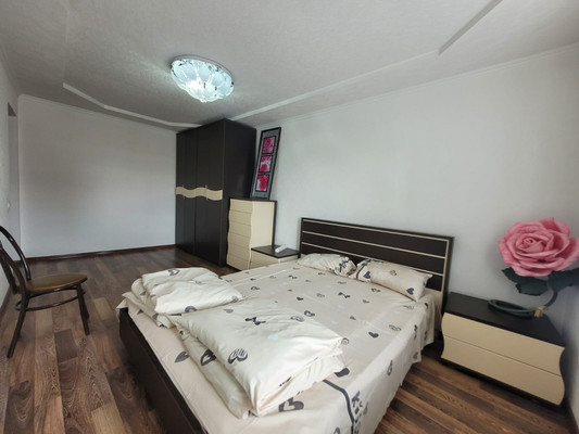Продам трехкомнатную (3-комн.) квартиру, Фрунзе ул, 10, Баксан г