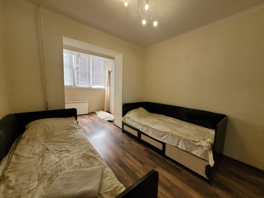 Продам трехкомнатную (3-комн.) квартиру, Фрунзе ул, 10, Баксан г