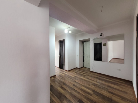 Продам трехкомнатную (3-комн.) квартиру, Фрунзе ул, 10, Баксан г
