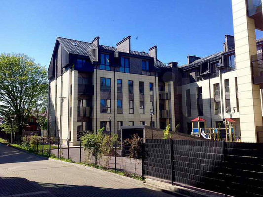 Продам трехкомнатную (3-комн.) квартиру, Марата ул, 1, Калининград г