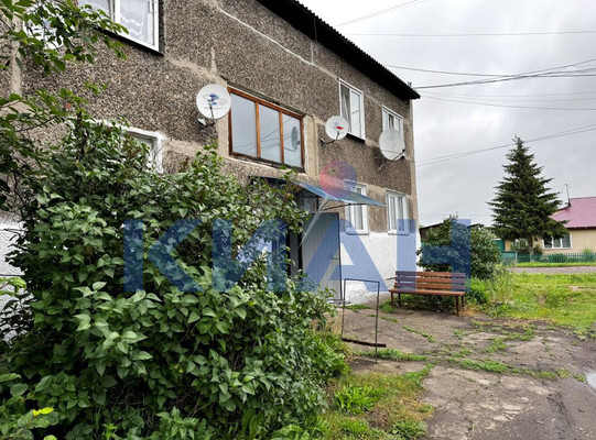 Продам трехкомнатную (3-комн.) квартиру, Юбилейная ул, 2, Уяр г