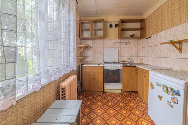 Продам многокомнатную квартиру, Ульяновская ул, 64, Пенза г