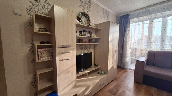 Продам двухкомнатную (2-комн.) квартиру, Большая ул, 169, Ишим г