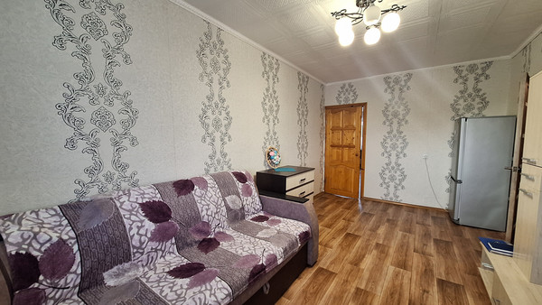 Продам двухкомнатную (2-комн.) квартиру, Большая ул, 169, Ишим г