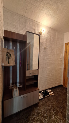 Продам двухкомнатную (2-комн.) квартиру, Большая ул, 169, Ишим г