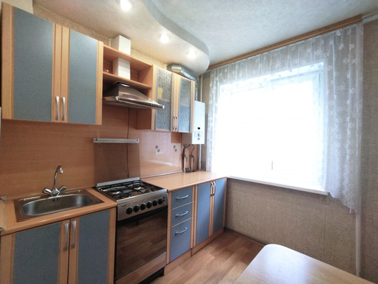 Продам двухкомнатную (2-комн.) квартиру, Нахимова ул, 2ка, Рязань г