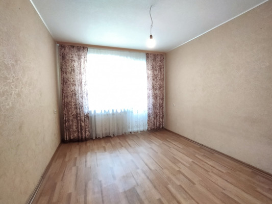 Продам двухкомнатную (2-комн.) квартиру, Нахимова ул, 2ка, Рязань г